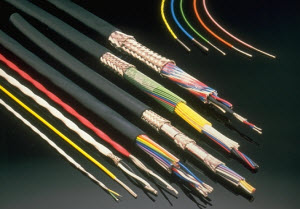 Kabel diverse Farben mit Schirm
